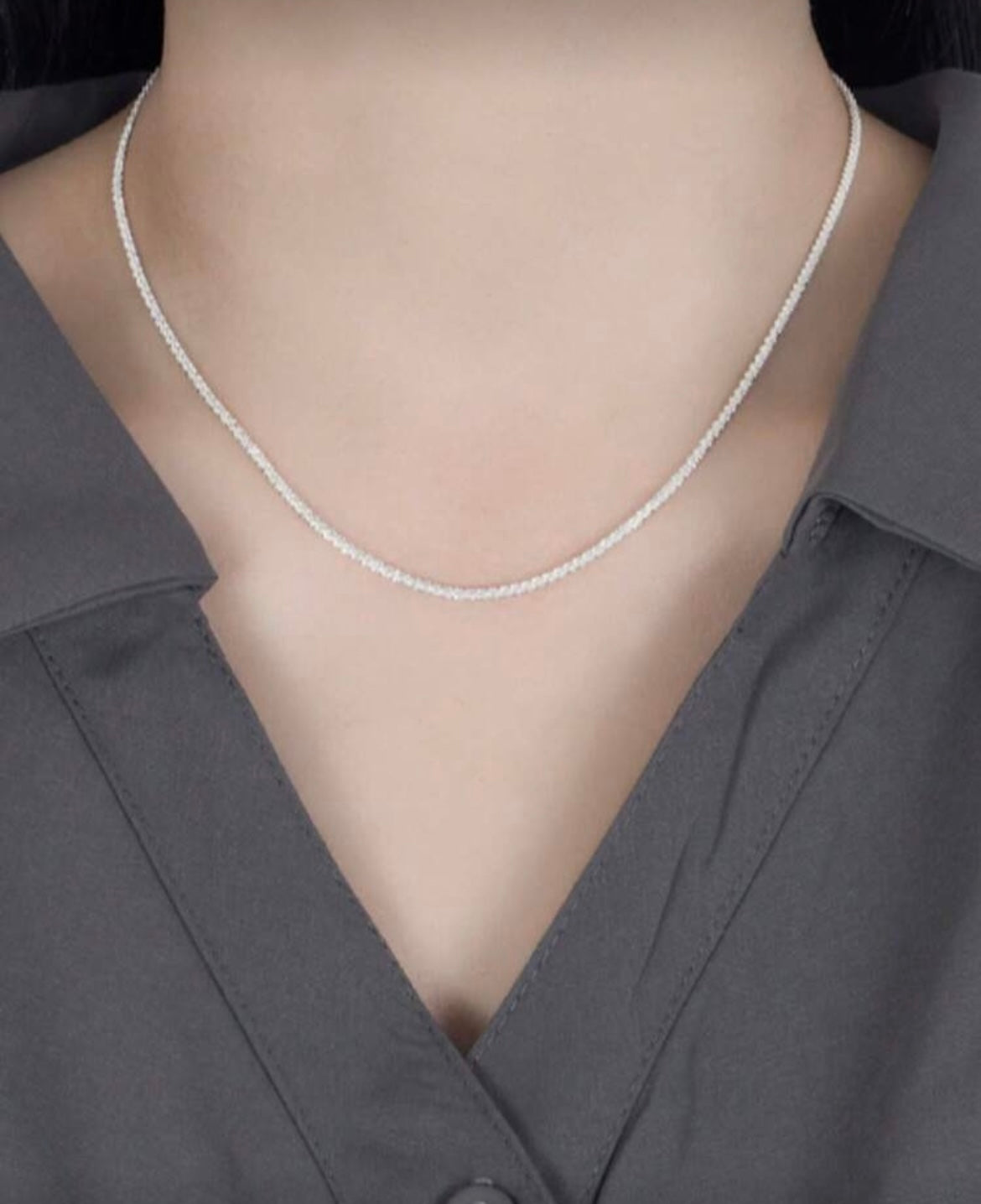 Collier argenté brillant